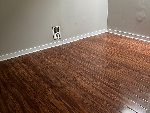 3rd image of 210X Federal St