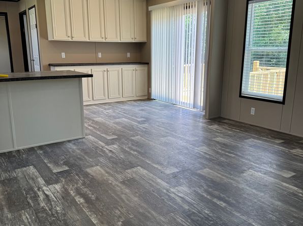 1400 Bayleaf Dr