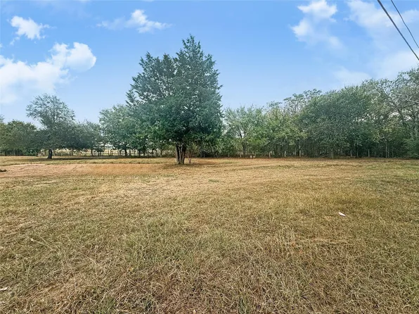 1016 Main St, Lexington, TX 78947