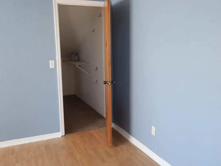 LOOKING TOWARD 3RD FLOOR WALKIN CLOSET
