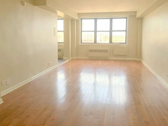 4th image of 65 E 19th St APT 8E