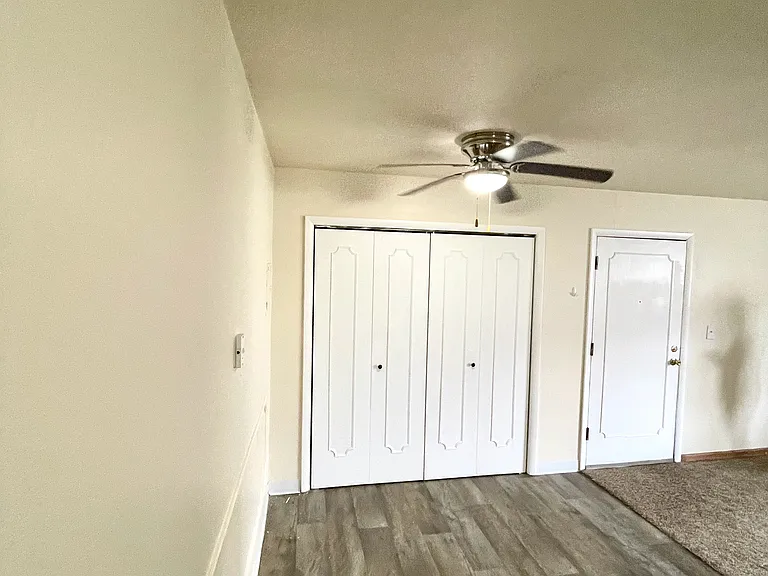 4223 Chamberlain Dr — Photo 10