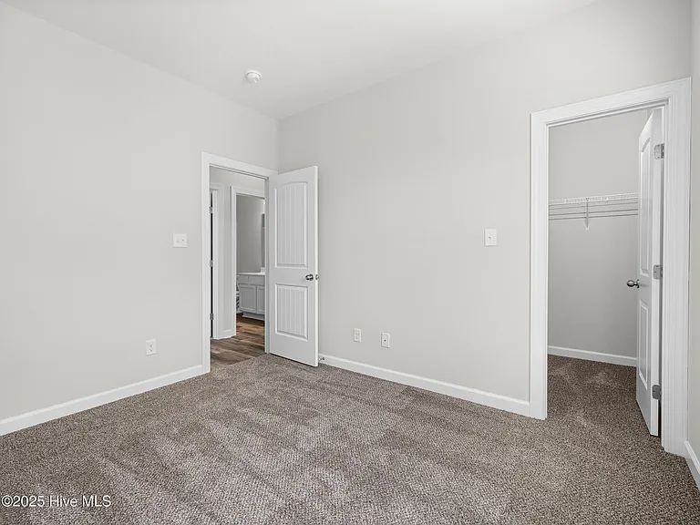 908 Freewoods Ct — Photo 36