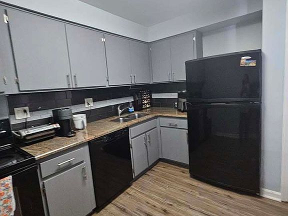 5th image of 603 E Falcon Dr Unit 104A