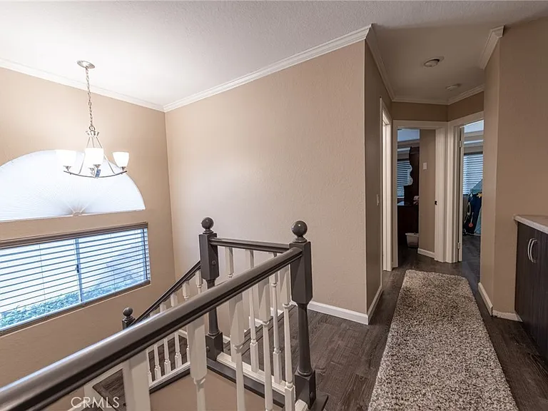 10 Valley Crest Rd — Photo 21