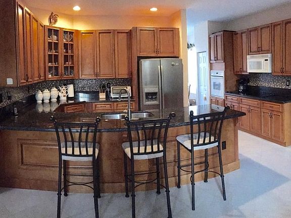 Newly Renovated Kitchen