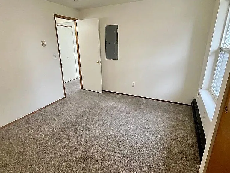 632 D St — Photo 9