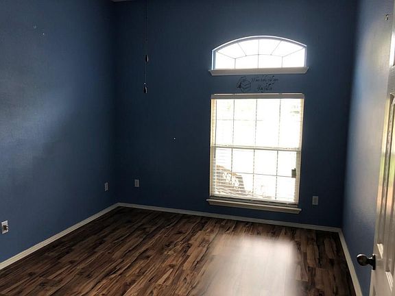 4th image of 3305 Rod Carew Dr