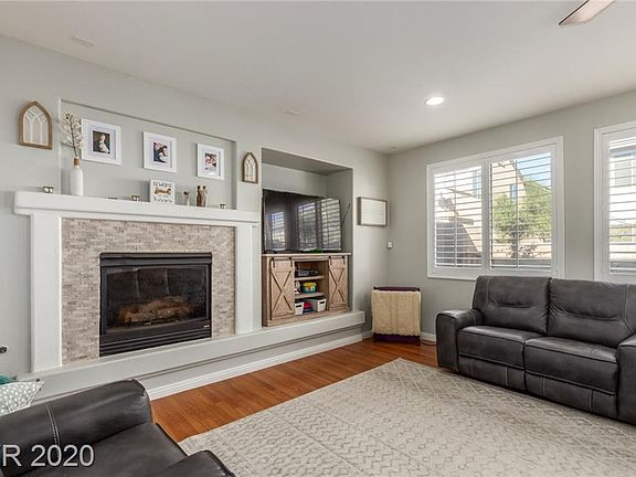 4th image of 9056 Wolf Dancer Ave
