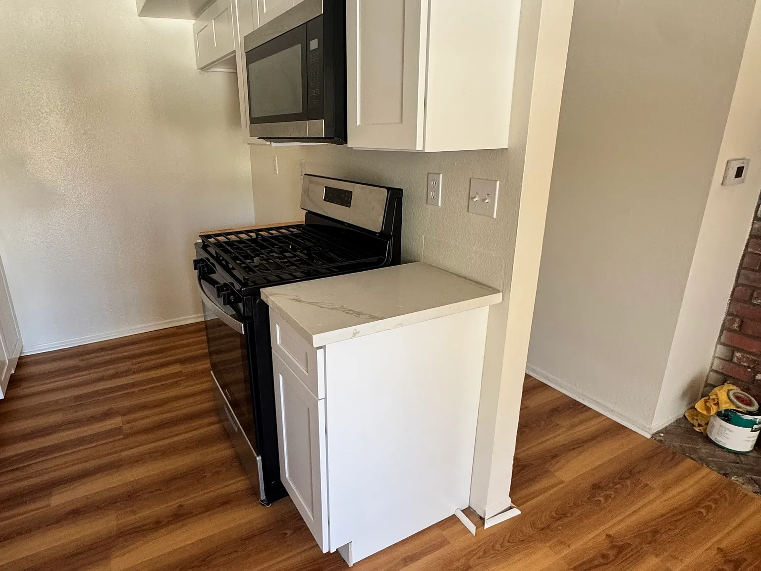 1 bed, 800 sqft, $1,700 — Photo 4
