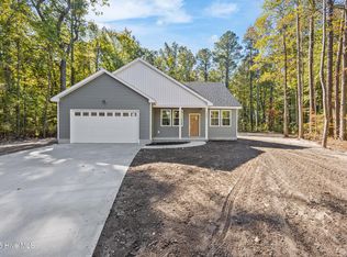 1506 Owens Dr, Elizabeth City, NC 27909