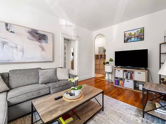 5th image of 3 Crawford St APT 1