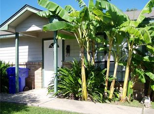 415 M L K Dr, Elgin, TX 78621