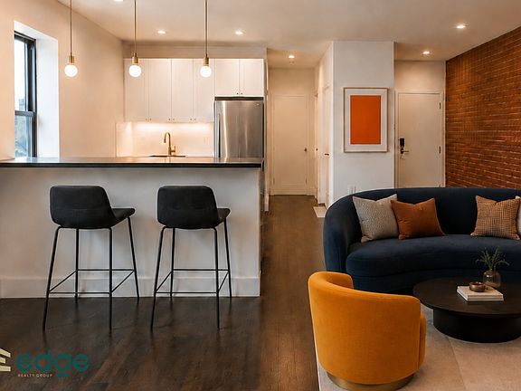 2nd image of 880 Wyckoff Ave #2B