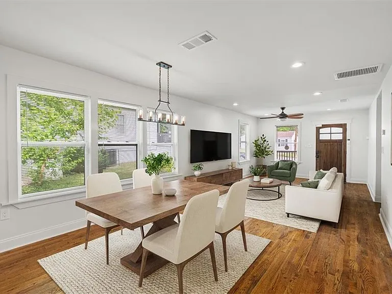 1060 Regent St SW — Photo 13