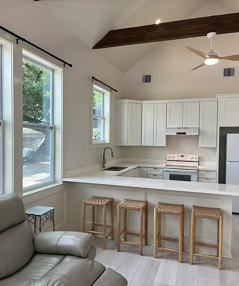 7537 Freret St — Photo 10