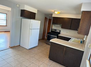 8674 Grand Ave APT 3S, River Grove, IL 60171