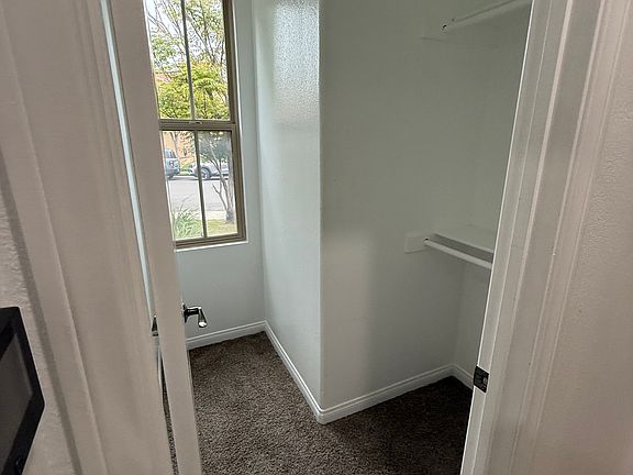 4th image of 1852 Crystal Bluff Ct