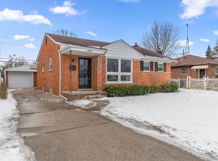 24735 Belton Ln, Dearborn Heights, MI 48127