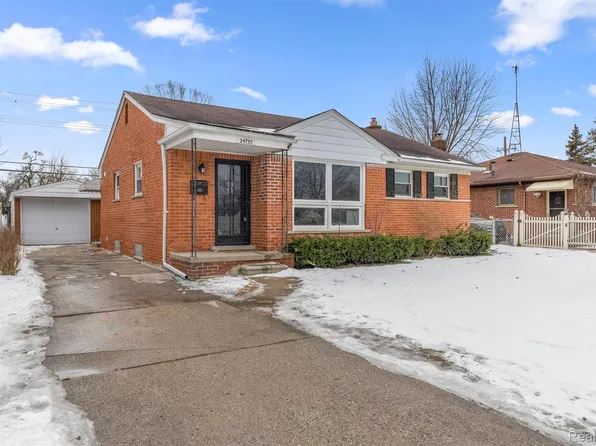 24735 Belton Ln, Dearborn Heights, MI 48127