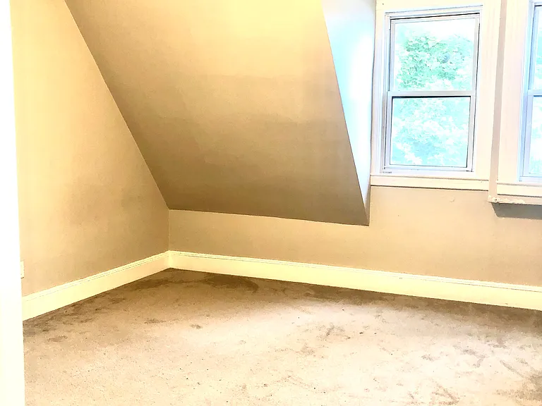 8 Middlesex St #5 — Photo 8