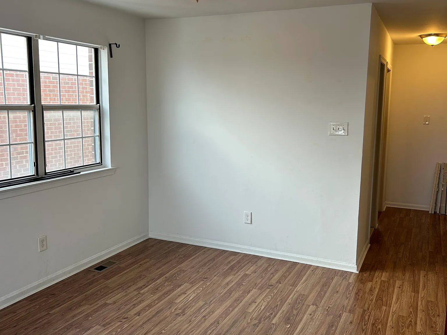 2 bed, 860 sqft, $1,200 — Photo 4