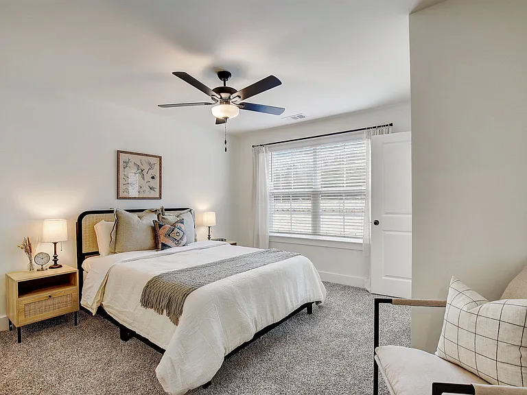 Blakeney Commons Townhomes — Photo 15