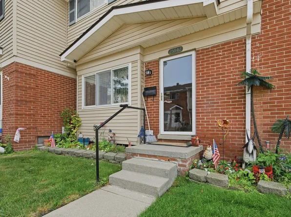 25842 Jeanette Ct, Roseville, MI 48066