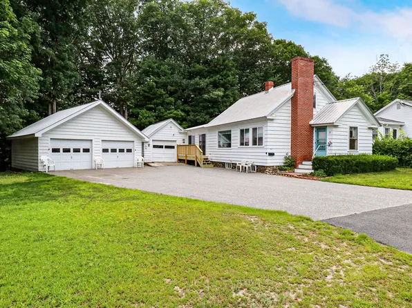 73 Middle Avenue, Mexico, ME 04257