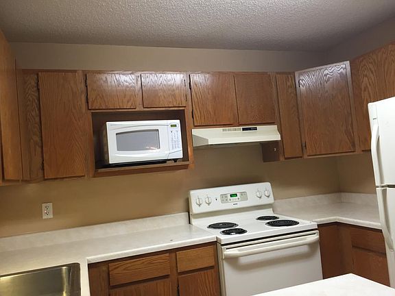 Full kitchen diswasher gabage disposal