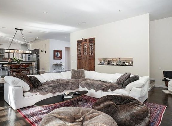 4th image of 455 Johnston Dr