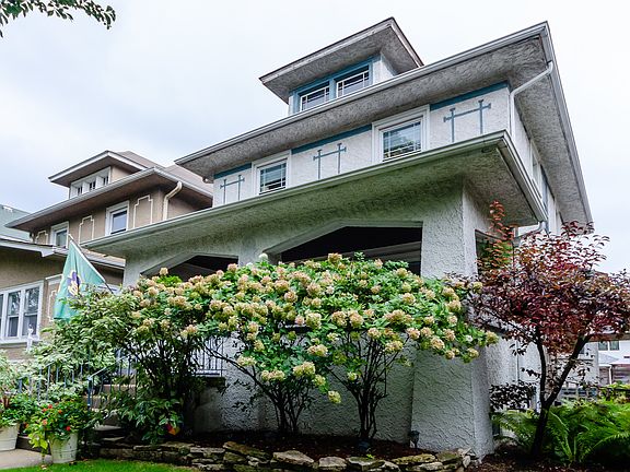 2nd image of 618 Wesley Ave