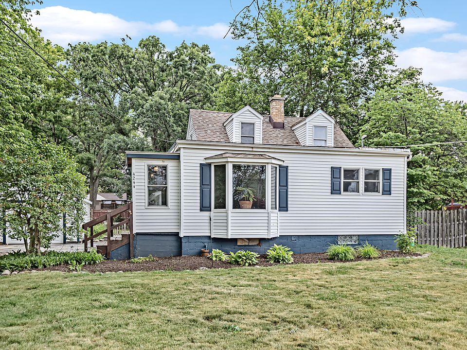 1st image of 4244 Blackstone Ave