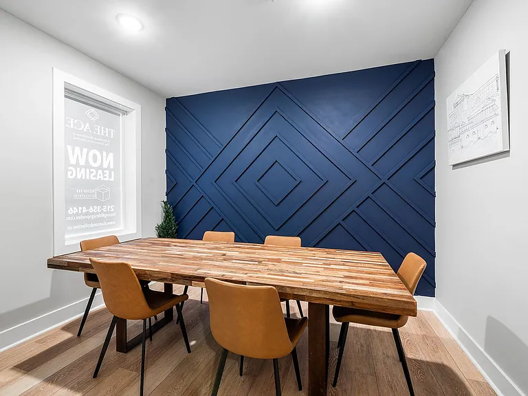Gorgeous New Diamond St Construction Boasting Luxury Finishes — Photo 18