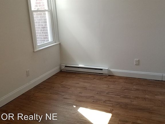 3rd image of 6446 Chelwynde Ave