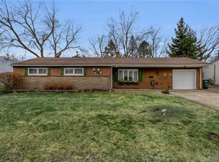 30 Bonita Dr, Depew, NY 14043