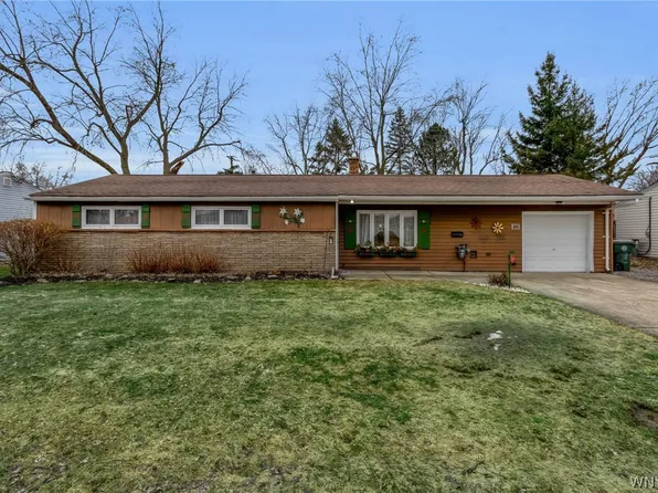 30 Bonita Dr, Depew, NY 14043