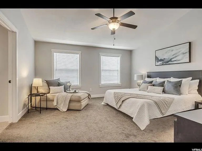 229 E Bridgewater Ln — Photo 13