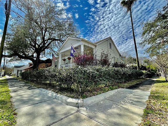 2nd image of 140 Carrollton Ave
