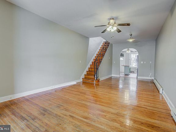 3rd image of 717 S Linwood Ave