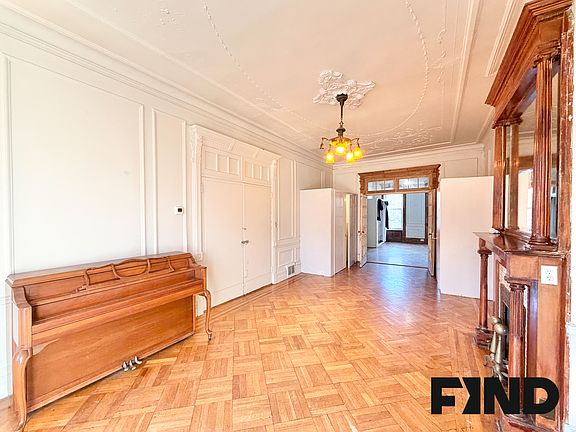 4th image of 480 13th St #1