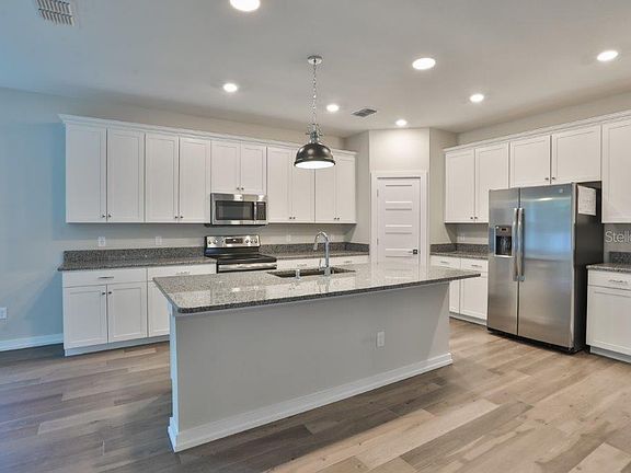 4th image of 3617 W Bay Ave