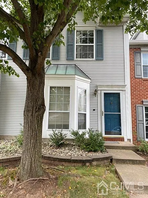 57 Columbus Dr #605 photo 1