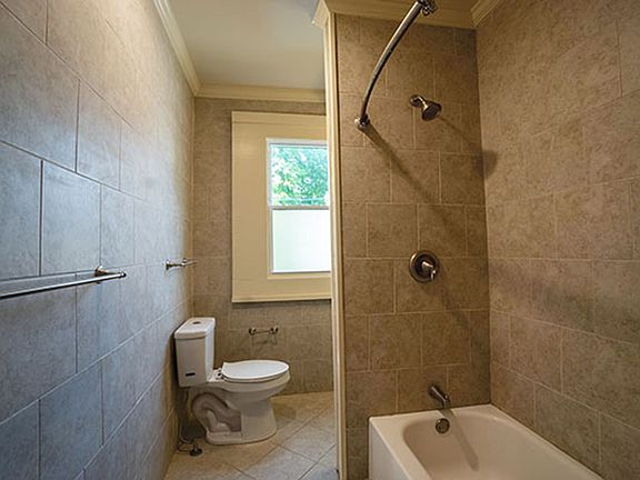 4th image of 315 Greenwood Pl #0