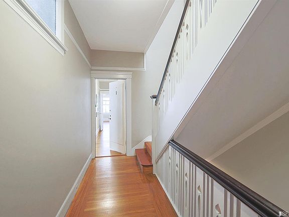 3rd image of 226 19th Ave APT 1