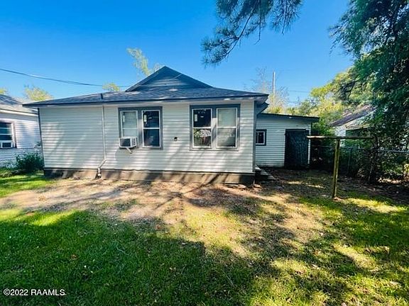 3rd image of 638 Melancon St