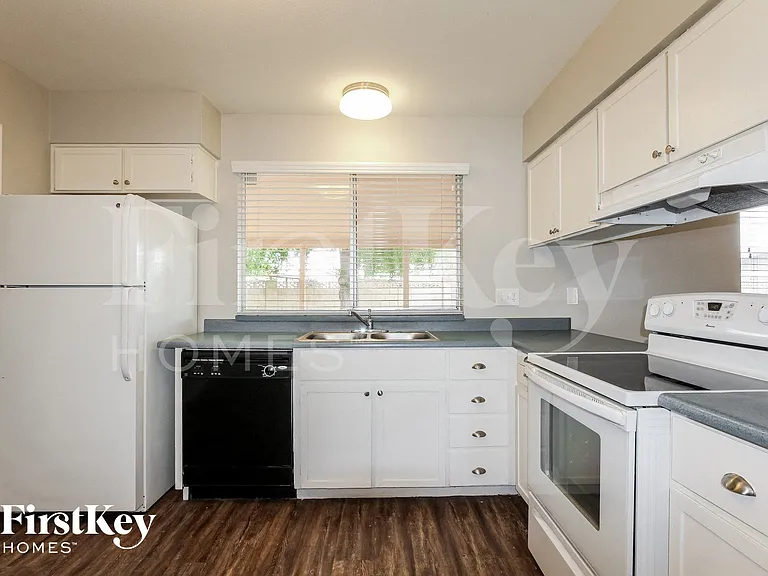 3846 W Dalphin Rd — Photo 7