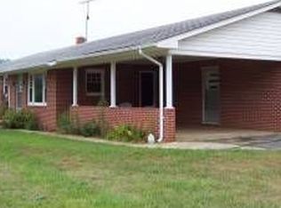 2182 Shelor Rd SW, Meadows Of Dan, VA 24120