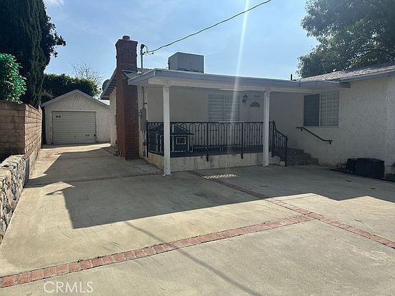 3rd image of 7848 Forsythe St