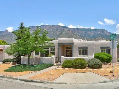 8217 Indigo Ct NE, Albuquerque, NM, 87122